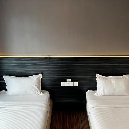 Signature Hotel Kuantan Exteriör bild