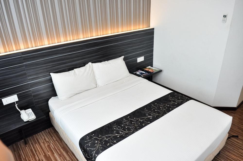 Signature Hotel Kuantan Exteriör bild