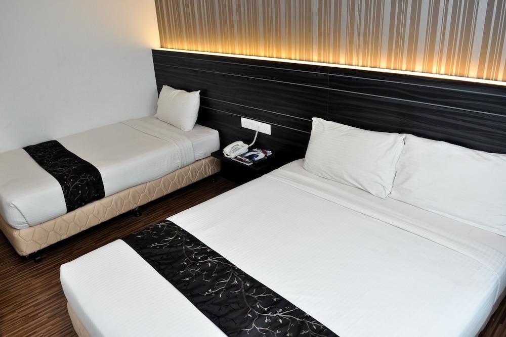 Signature Hotel Kuantan Exteriör bild