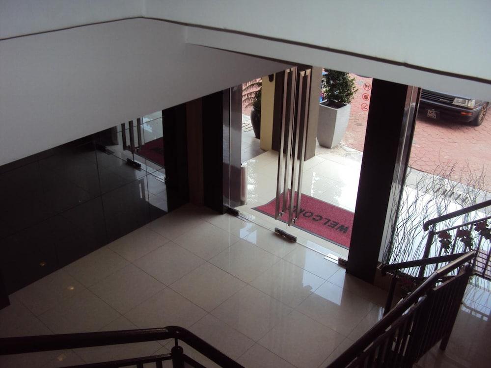 Signature Hotel Kuantan Exteriör bild