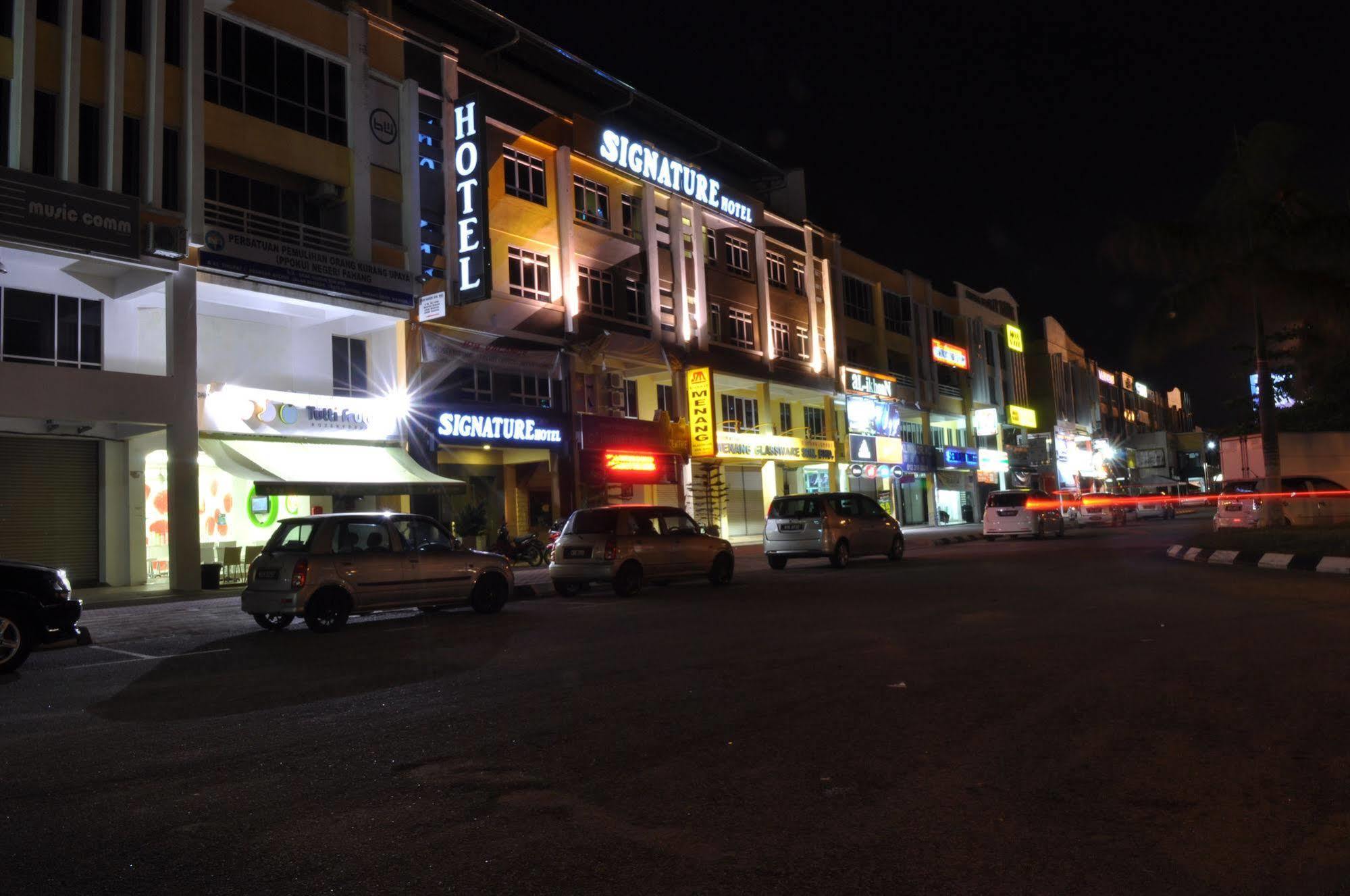 Signature Hotel Kuantan Exteriör bild